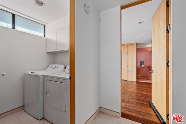 Interior, Recessed Lighting, Utility Closets, Washer, Wood Texture Flooring