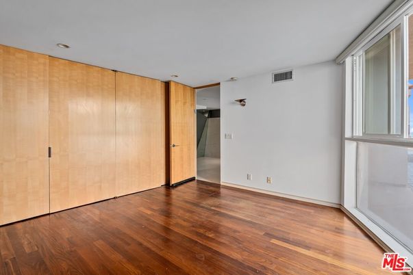 Empty room, Interior, Recessed Lighting, Wood Texture Flooring, Wooden Walls