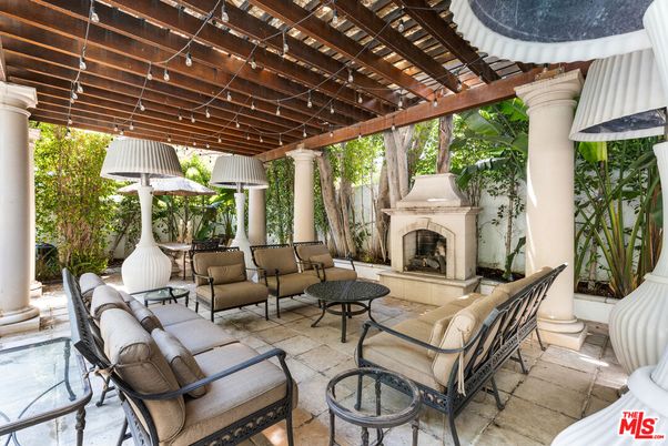 Exterior, Fireplace