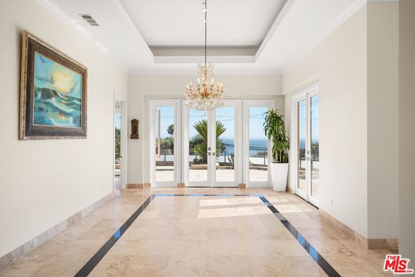 Chandelier, Empty room, Interior, Water