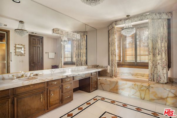 Bathroom, Chandelier, Interior