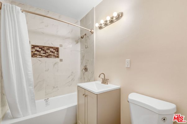 Bathroom, Interior, Marble Walls