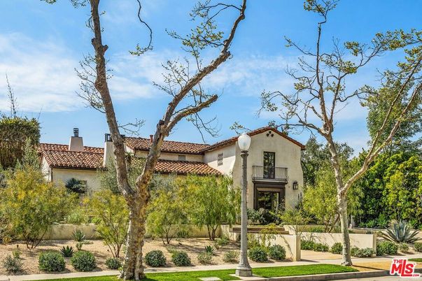 Backyard, Exterior, Facade, Spanish Mediterranean
