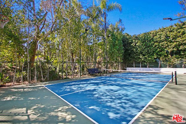 Exterior, Tennis Courts