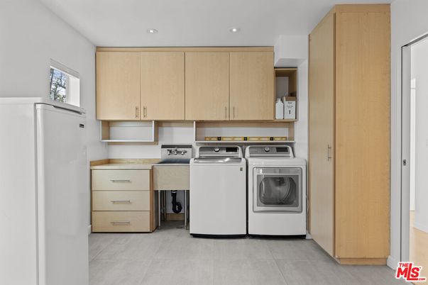 Interior, Recessed Lighting, Washer