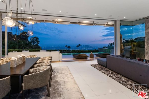 Dining room, Interior, Pendant Lights, Recessed Lighting, Water