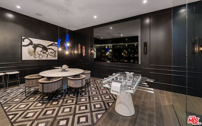 Dining room, Interior, Pendant Lights, Recessed Lighting