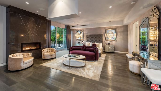 Dining room, Fireplace, Interior, Living room, Pendant Lights, Recessed Lighting, Wood Texture Flooring