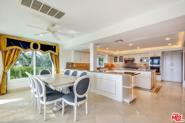 Dining room, Interior, Kitchen, Recessed Lighting