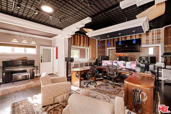 Home Office, Interior, Piano, Recessed Lighting