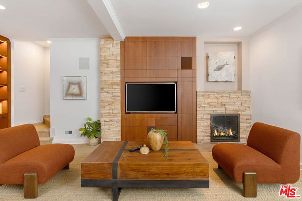 Fireplace, Interior, Living room, Recessed Lighting