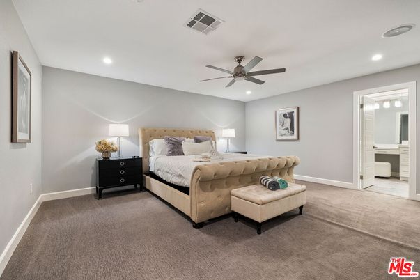 Bedroom, Interior, Recessed Lighting