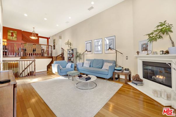 Fireplace, Interior, Living room, Pendant Lights, Recessed Lighting, Wood Texture Flooring