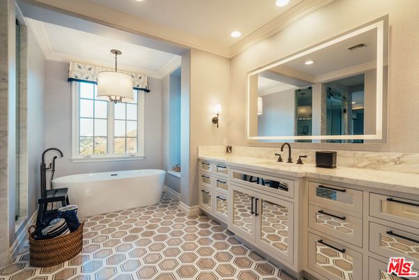 Bathroom, Dual Sink Vanities, Free Standing Baths, Interior, Pendant Lights, Recessed Lighting