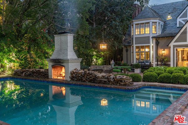 Exterior, Fireplace, Pool