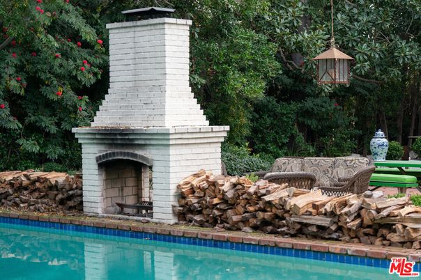 Exterior, Fireplace, Pool
