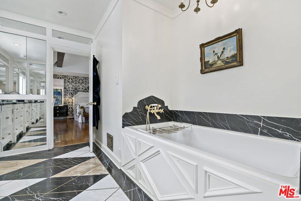Interior, Marble, Recessed Lighting