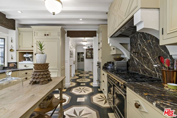 Interior, Kitchen, Marble Walls, Recessed Lighting