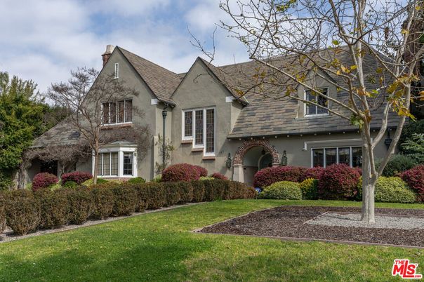Backyard, Exterior, Facade, Tudor Revival