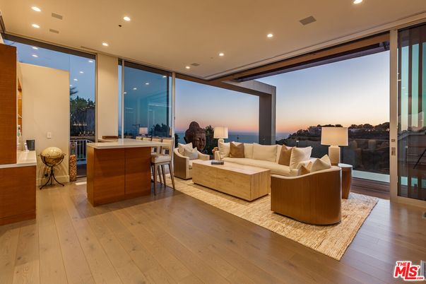 Interior, Living room, Recessed Lighting, Water, Wood Texture Flooring