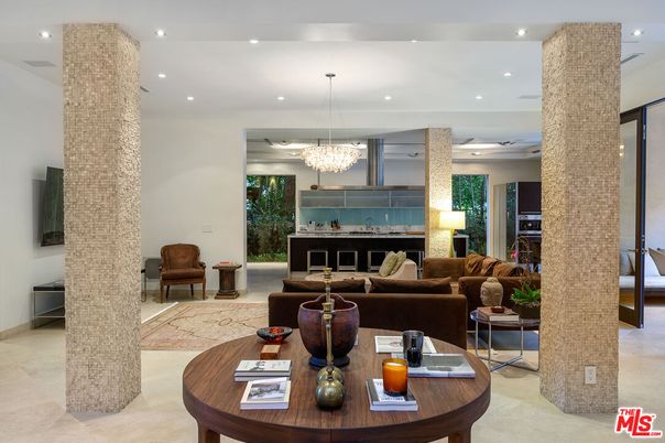 Chandelier, Dining room, Interior, Living room, Pendant Lights, Recessed Lighting