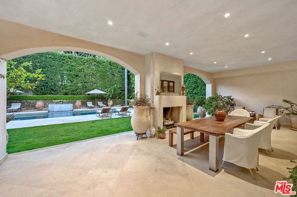 Exterior, Fireplace, Pool, Recessed Lighting