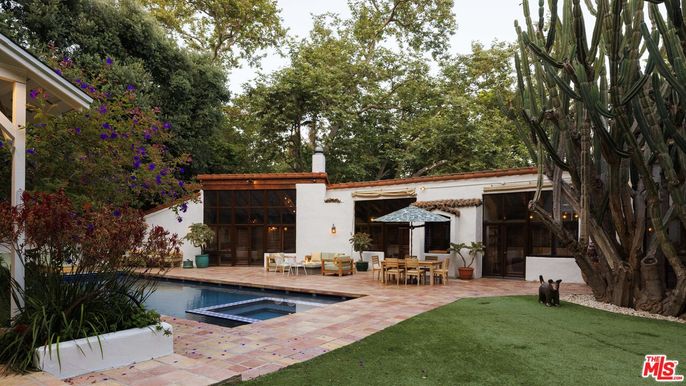 Backyard, Exterior, Pool