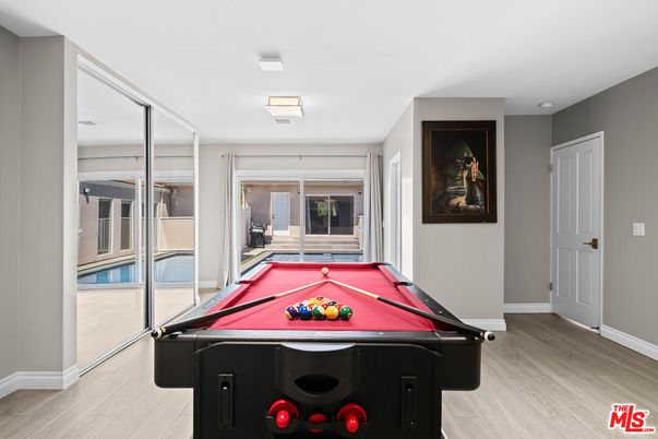 Billiard Table, Game Room, Interior, Wood Texture Flooring