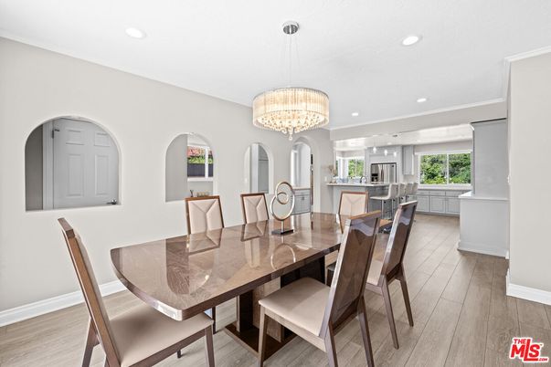 Chandelier, Dining room, Interior, Kitchen, Recessed Lighting, Wood Texture Flooring