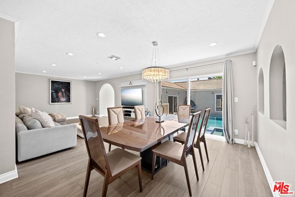 Chandelier, Dining room, Interior, Living room, Recessed Lighting, Wood Texture Flooring