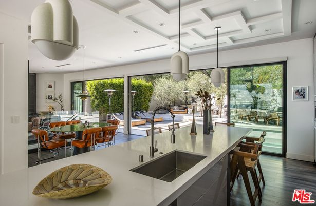 Interior, Pendant Lights, Recessed Lighting, Wood Texture Flooring