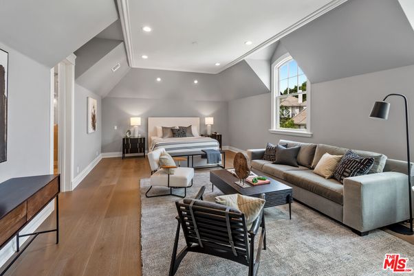 Bedroom, Interior, Living room, Recessed Lighting, Wood Texture Flooring