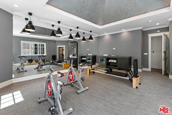 Fitness Equipment, Interior, Pendant Lights, Recessed Lighting