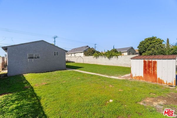 Backyard, Exterior