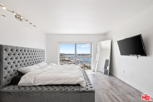 Bedroom, Interior, Water, Wood Texture Flooring