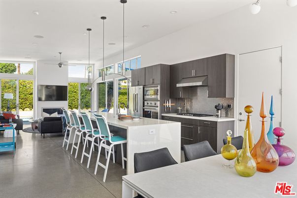 Dining room, Interior, Kitchen, Living room, Pendant Lights, Recessed Lighting, Stainless Steel Appliances