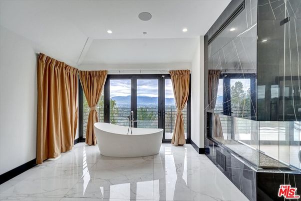 Bathroom, Free Standing Baths, Interior, Marble, Marble Walls, Recessed Lighting