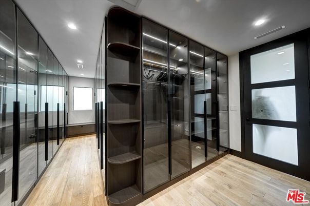 Interior, Recessed Lighting, Walk-in Closets, Wood Texture Flooring