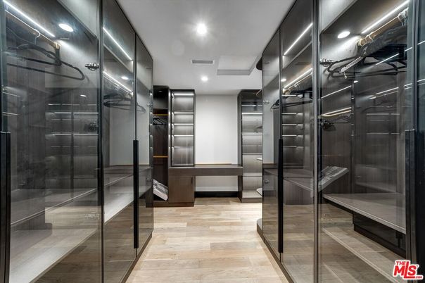 Interior, Recessed Lighting, Walk-in Closets, Wood Texture Flooring
