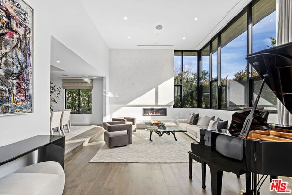 Fireplace, Interior, Living room, Piano, Recessed Lighting, Wood Texture Flooring
