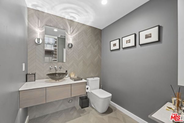 Bathroom, Interior, Recessed Lighting, Wood Texture Flooring