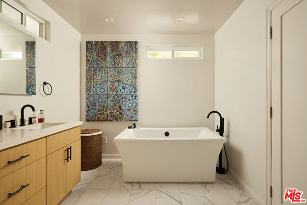 Bathroom, Free Standing Baths, Interior, Marble, Recessed Lighting