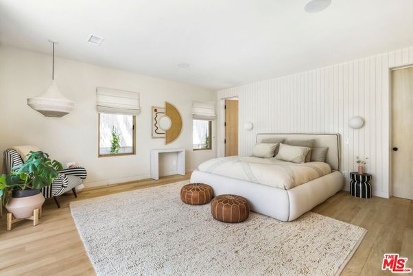 Bedroom, Interior, Pendant Lights, Wood Texture Flooring