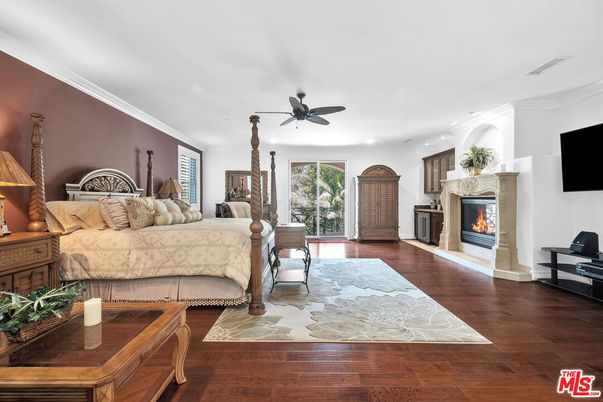 Bedroom, Fireplace, Interior, Recessed Lighting, Wood Texture Flooring