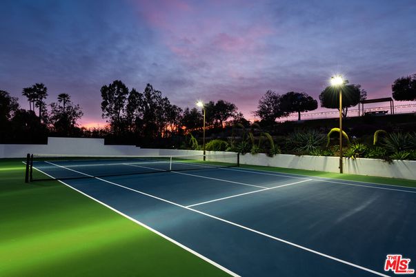 Exterior, Tennis Courts