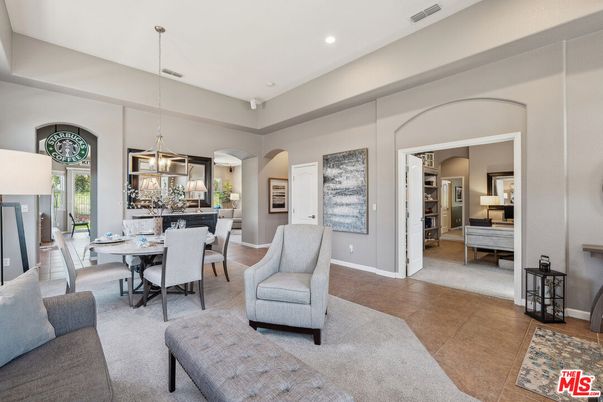 Dining room, Interior, Pendant Lights, Recessed Lighting
