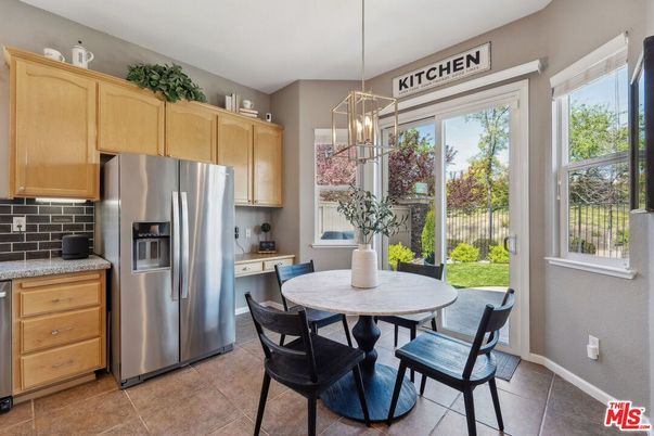 Dining room, Interior, Kitchen, Pendant Lights, Stainless Steel Appliances