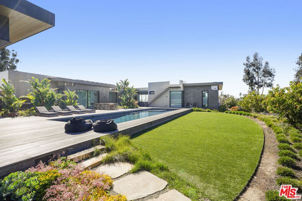 Backyard, Exterior, Pool