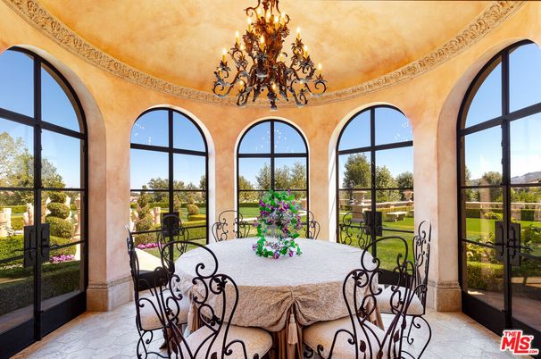 Chandelier, Dining room, Interior