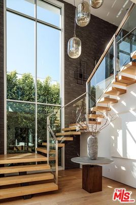 Interior, Pendant Lights, Wood Texture Flooring